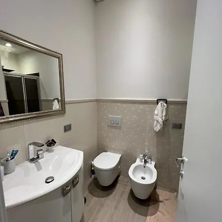 Casa Sandra A 100 Mt Dal Mare * Livorno