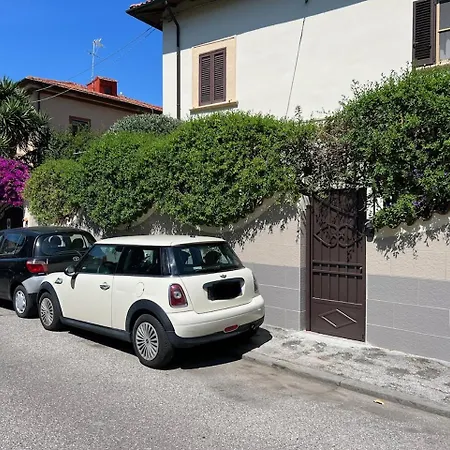 Apartment Casa Sandra A 100 Mt Dal Mare Livorno